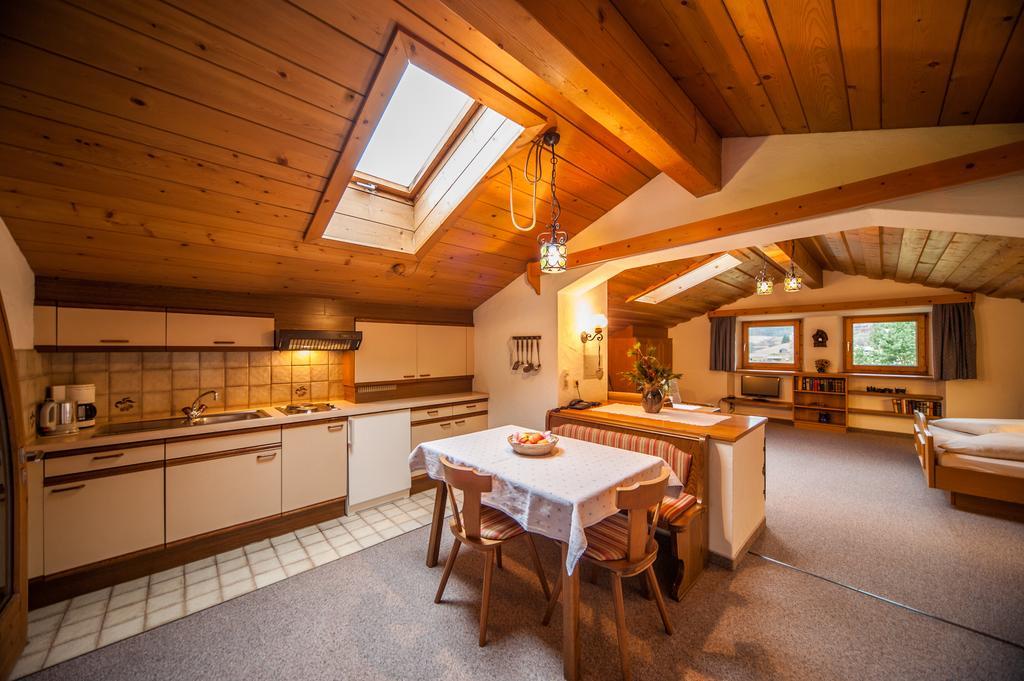 Ferienhaus Larinmos Lermoos Habitación foto